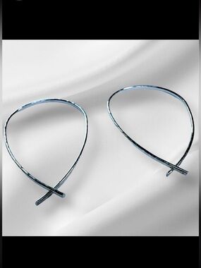 STERLING SILVER HAMMERED HOOP EARRINGS – WOMEN’S TEARDROP DESIGN
